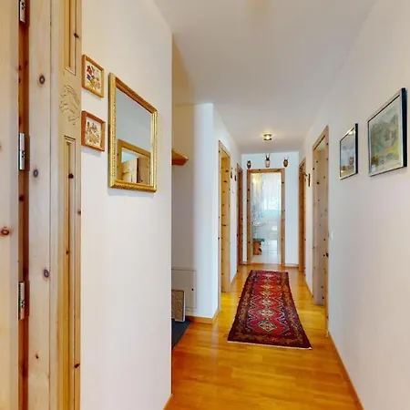 Abitaziun Ova Cotschna 3b - Daire